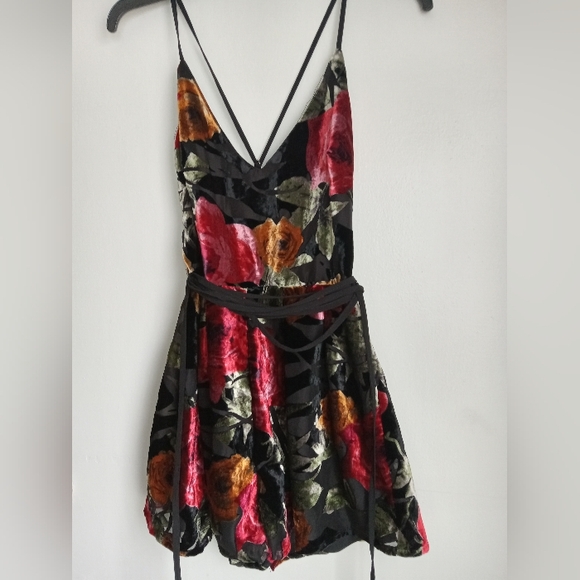 MNI LOS ANGELES velvet romper Medium - Picture 2 of 10